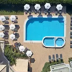 Zoi Apartments